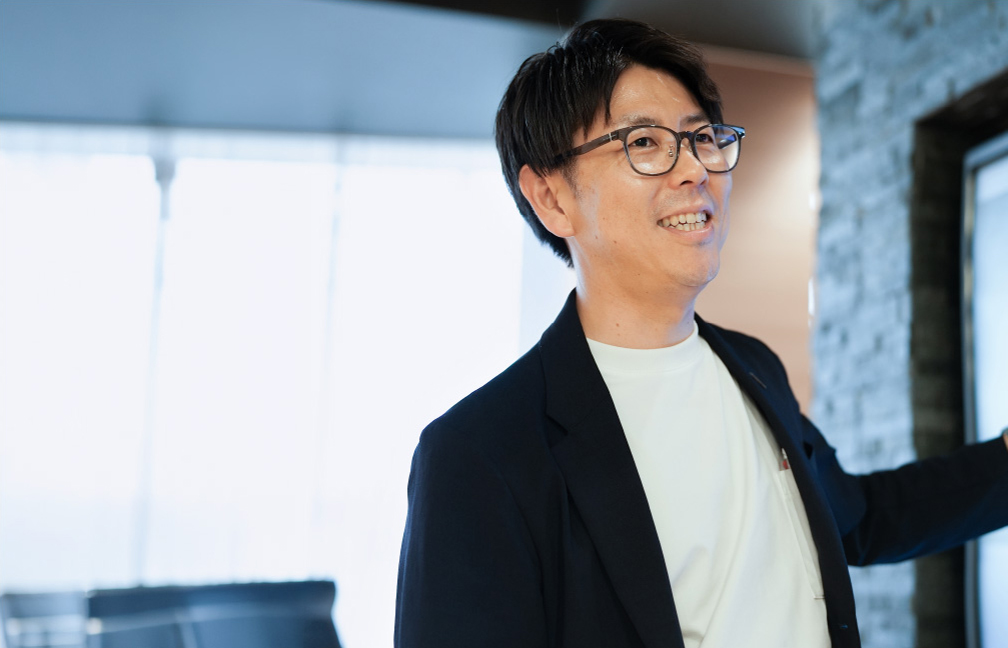 提案で感動を届け、ギターと歌でもみなさんを酔わせたい。