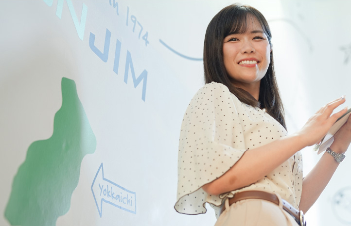 営業とオフィスツアーの二刀流で大活躍！